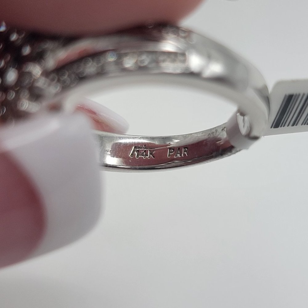 NWT Diamond ring in 14K White Gold - Picture 9 of 9